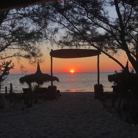 Mada Surf Ranch Hotel Anakao Kültér fotó
