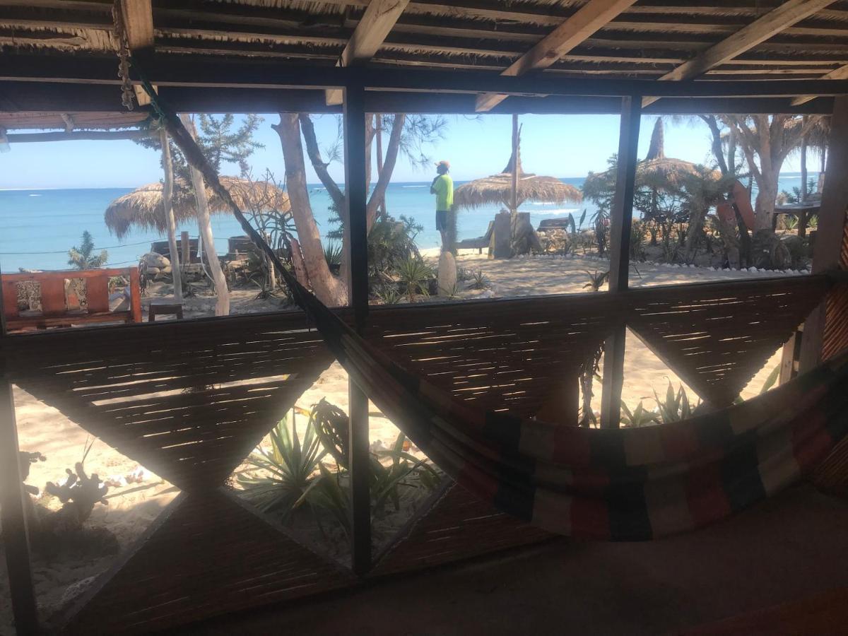 Mada Surf Ranch Hotel Anakao Kültér fotó